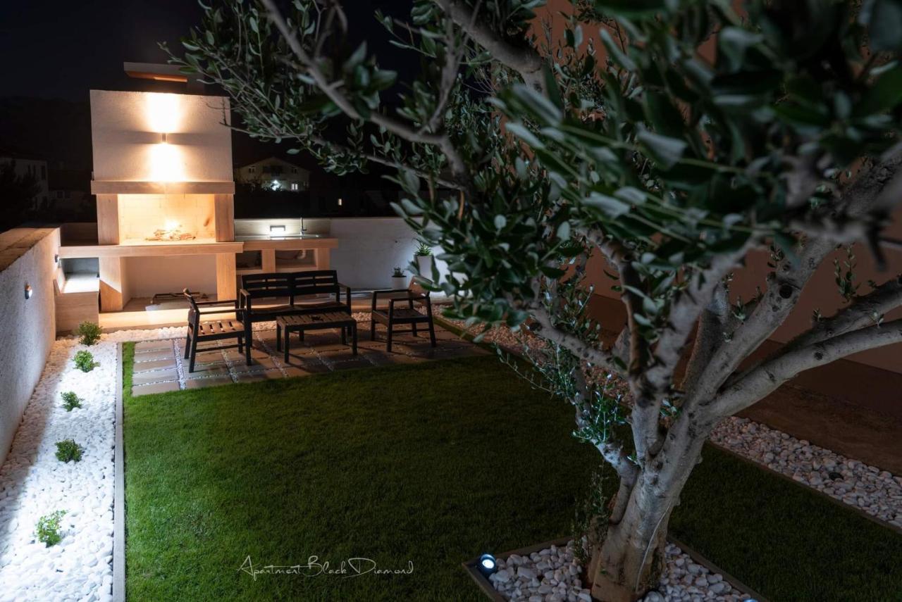 Apartment Black Diamond ราชานาส ภายนอก รูปภาพ