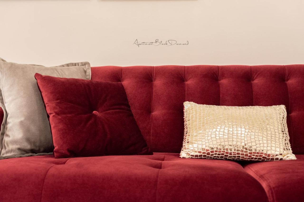 Apartment Black Diamond ราชานาส ภายนอก รูปภาพ