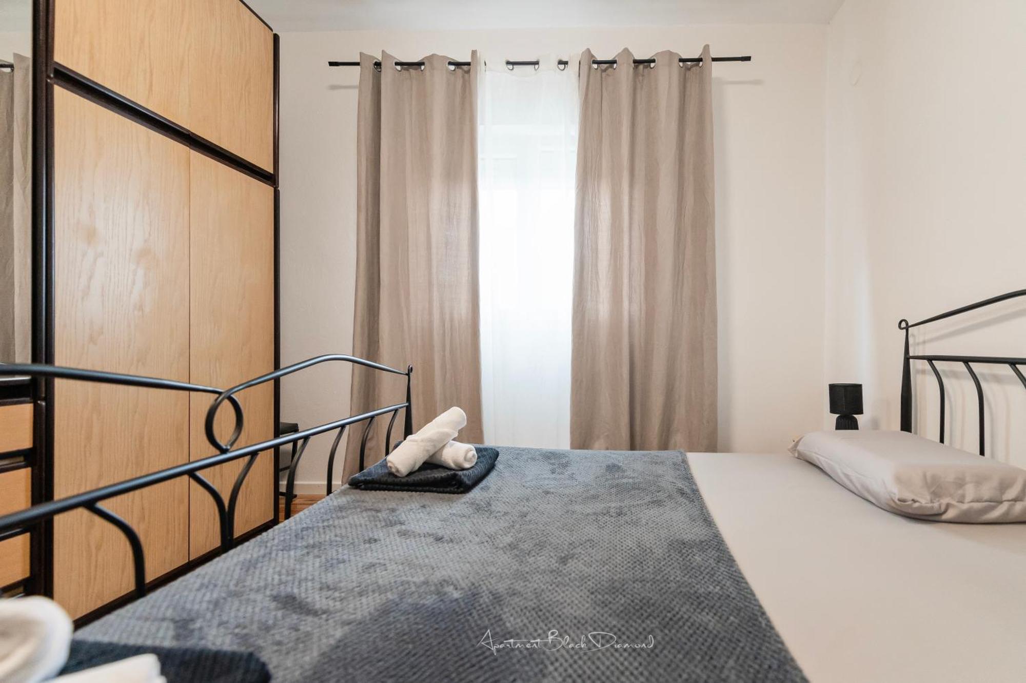Apartment Black Diamond ราชานาส ภายนอก รูปภาพ